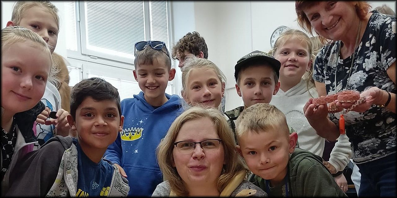 https://www.zs-smirice.cz//public/galerie/uf/2022I23/2022_10_dz